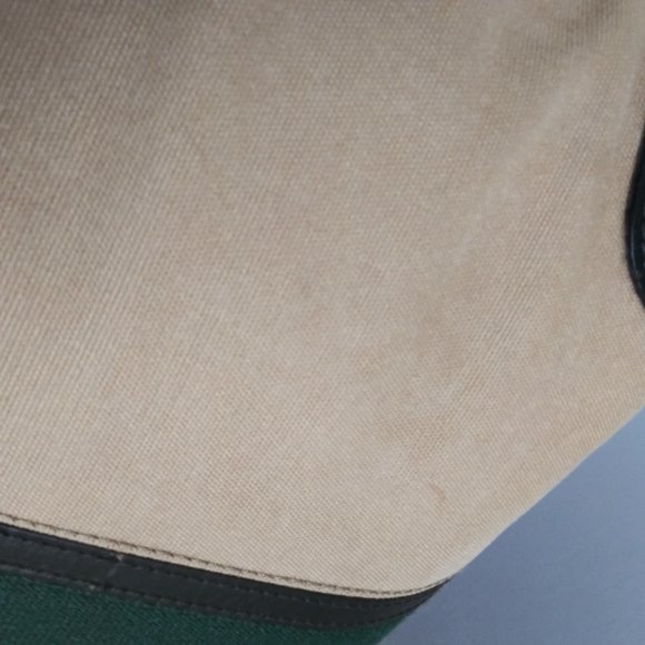 Gucci Shelly Top Handle Tote - Picture 13 of 15